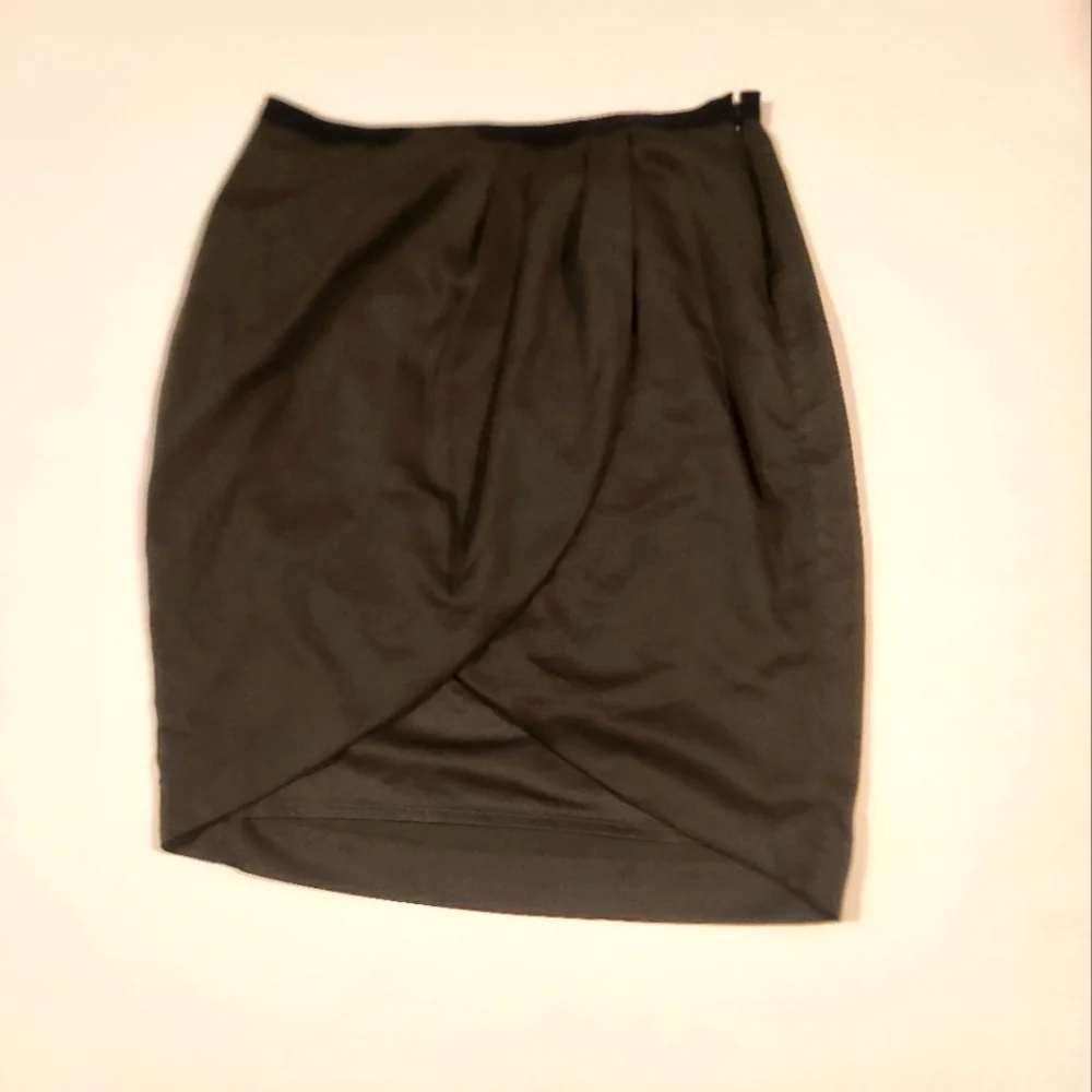 Dark Hunter Army Olive Green Faux Wrap Tulip Hem Worthington Skirt 8 8p EUC
